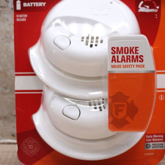 First Alert 1039792 Smoke Detector Alarm Safety Pack- 2 Pack Brand New - Picture 3 of 5